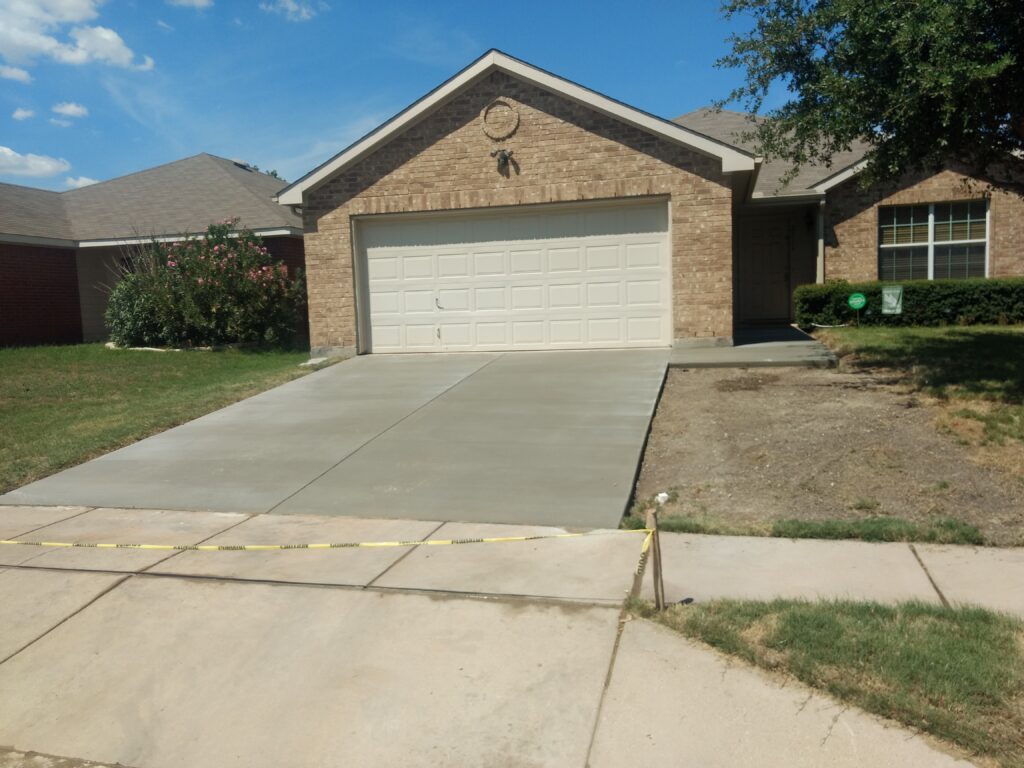 Concrete Driveway Installation Fort Worth TX | Sinai Concrete LLC 2 Concrete Driveway Installation Fort Worth TX